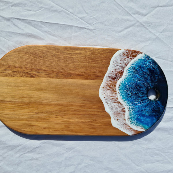 Handcrafted Medium Rounded Cheeseboard
